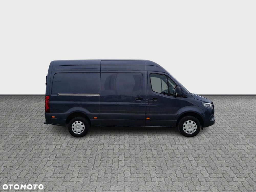 Mercedes-Benz Sprinter 317 - 7