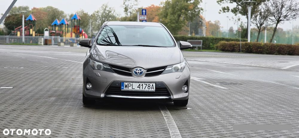 Toyota Auris - 1