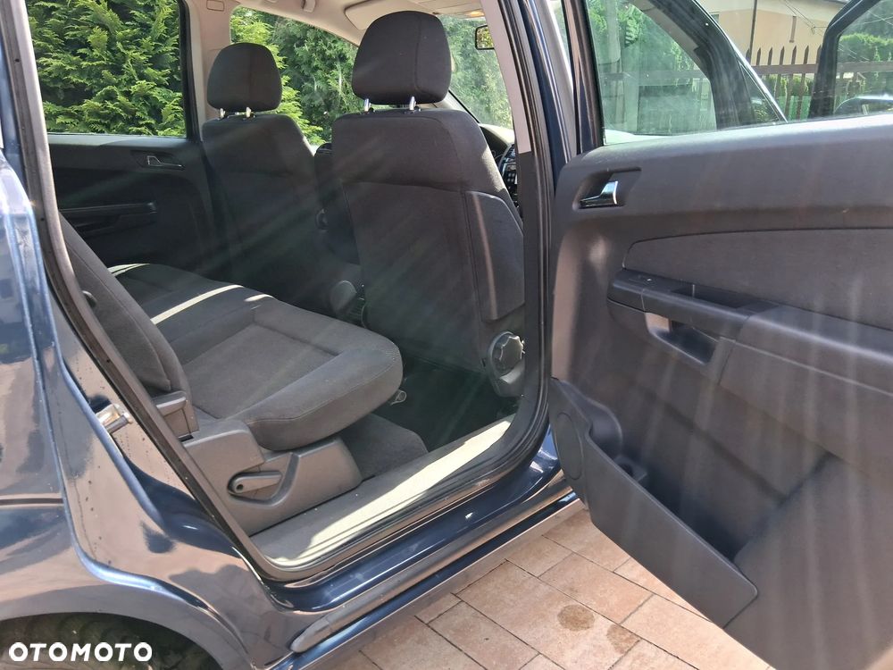 Opel Zafira 1.8 Family - 11