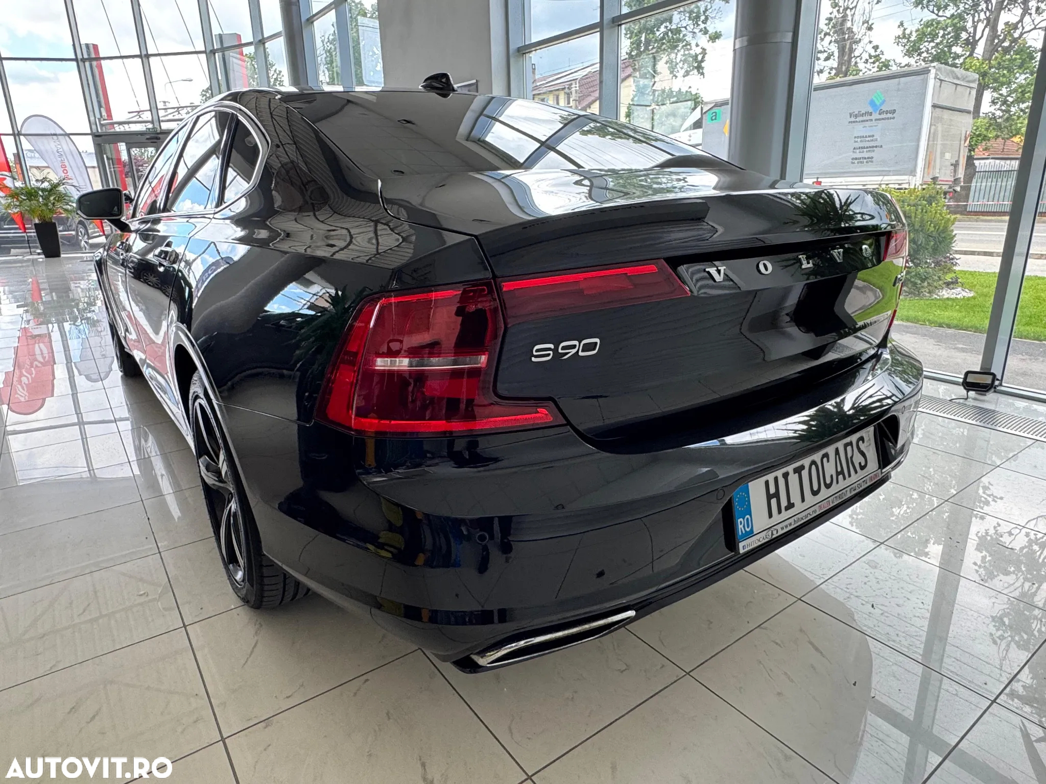 Volvo S90 D5 AWD R-Design - 6