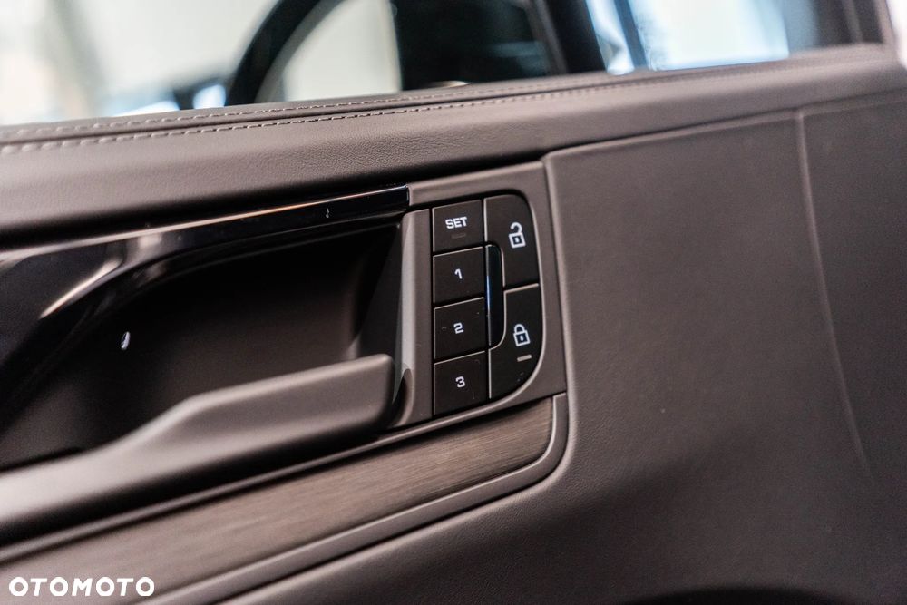 Porsche Cayenne E-Hybrid PHEV Black Edition - 29