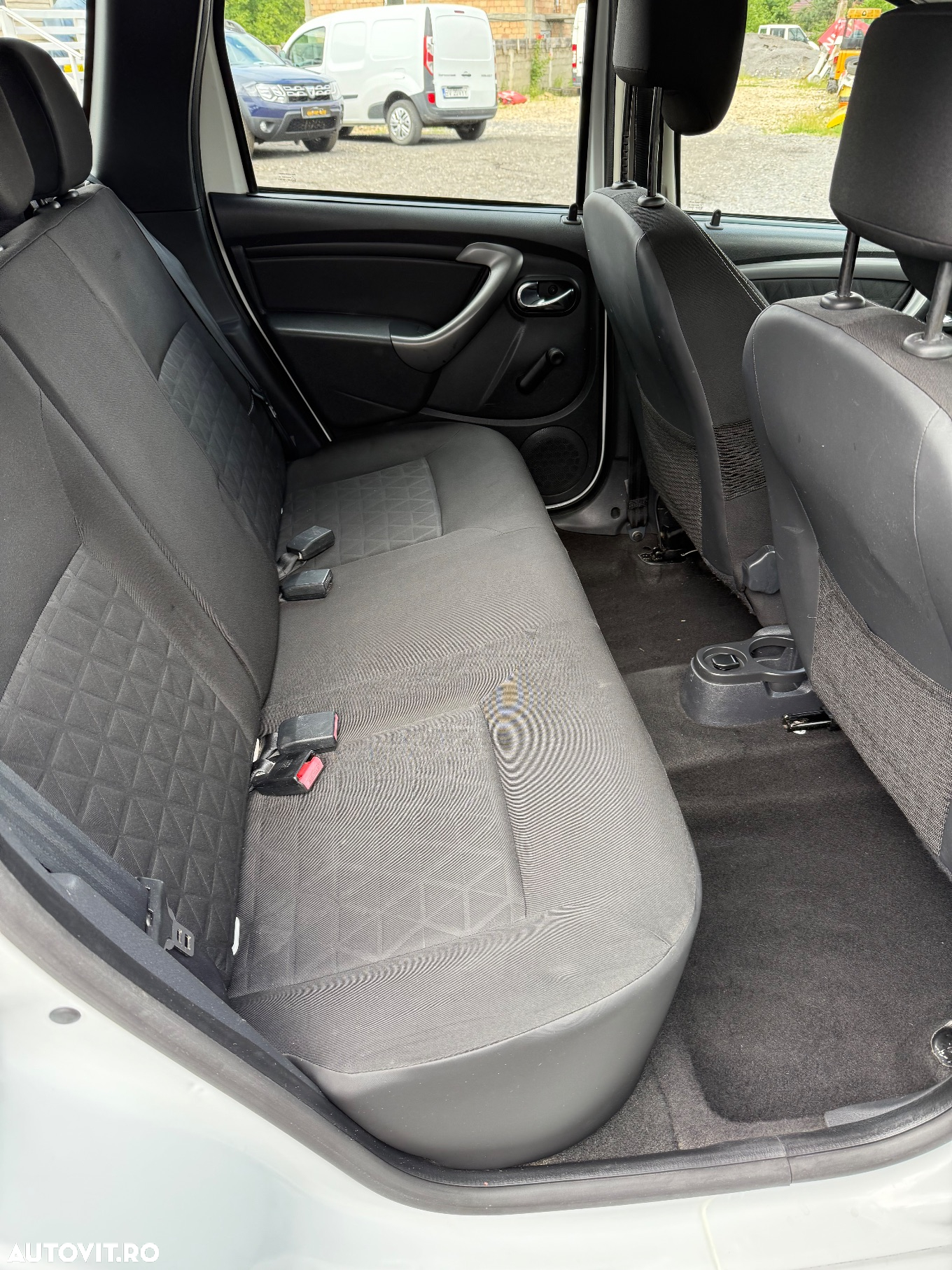 Dacia Duster 1.5 dCi 4x4 Laureate - 14