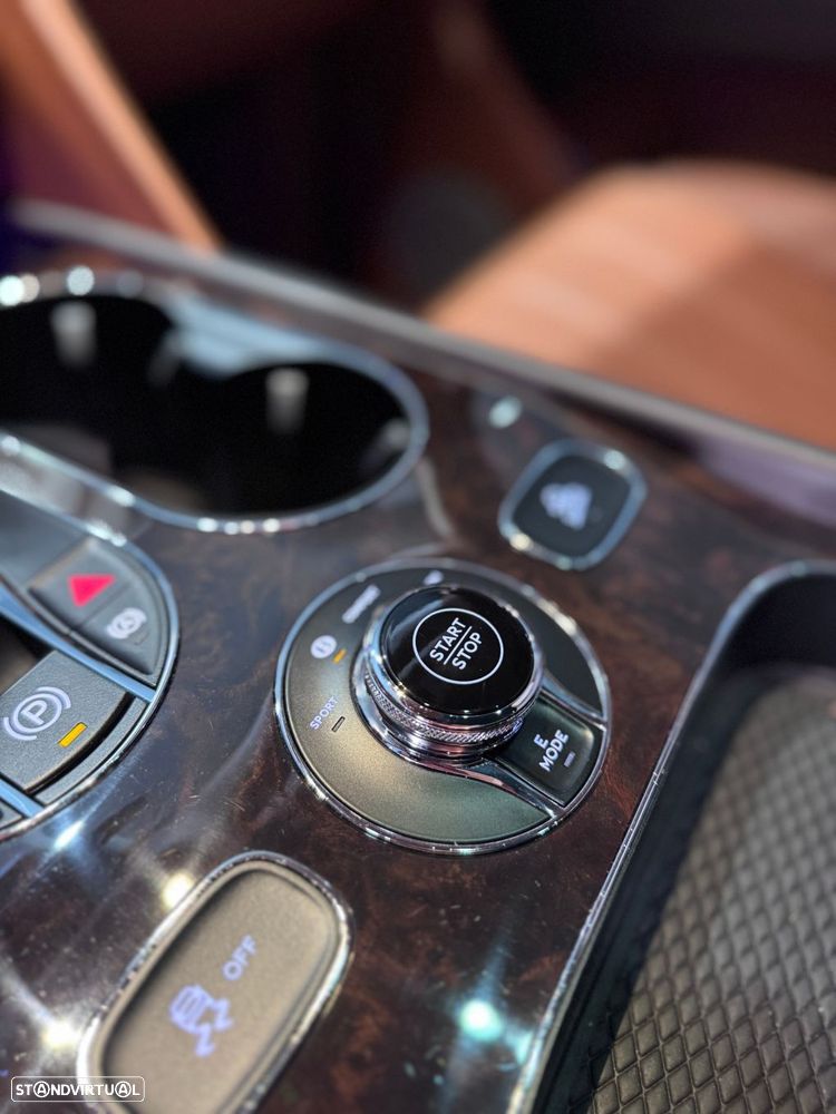 Bentley Bentayga Hybrid - 35