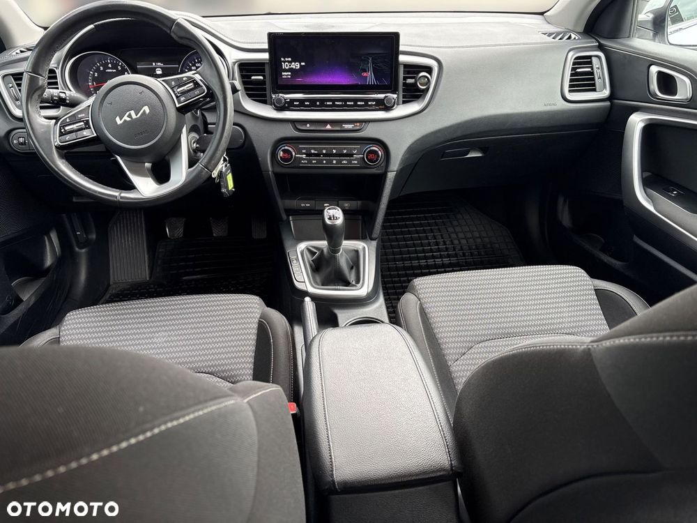 Kia Ceed 1.5 T-GDI M - 19