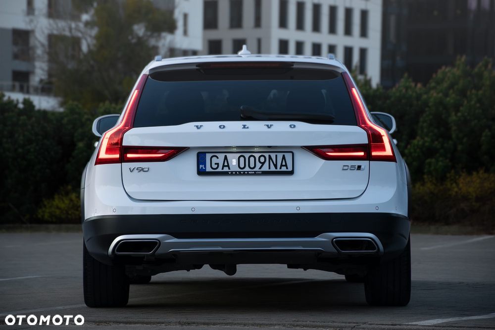 Volvo V90 Cross Country D5 AWD Pro - 6