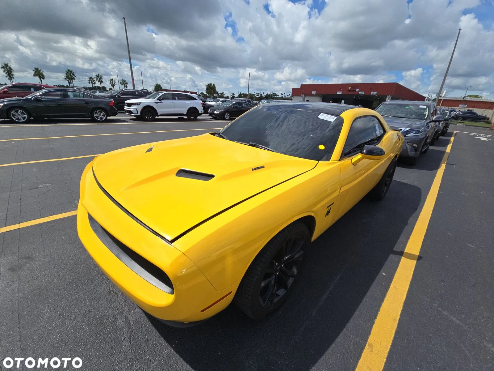 Dodge Challenger - 2