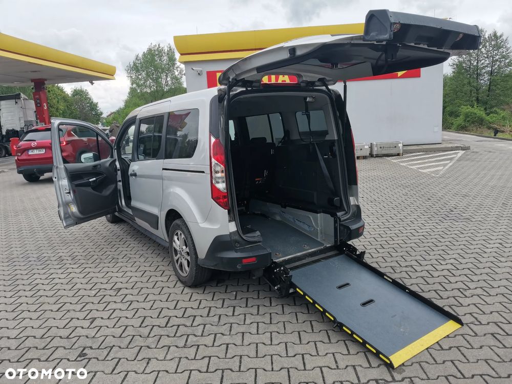 Ford Tourneo Connect - 12