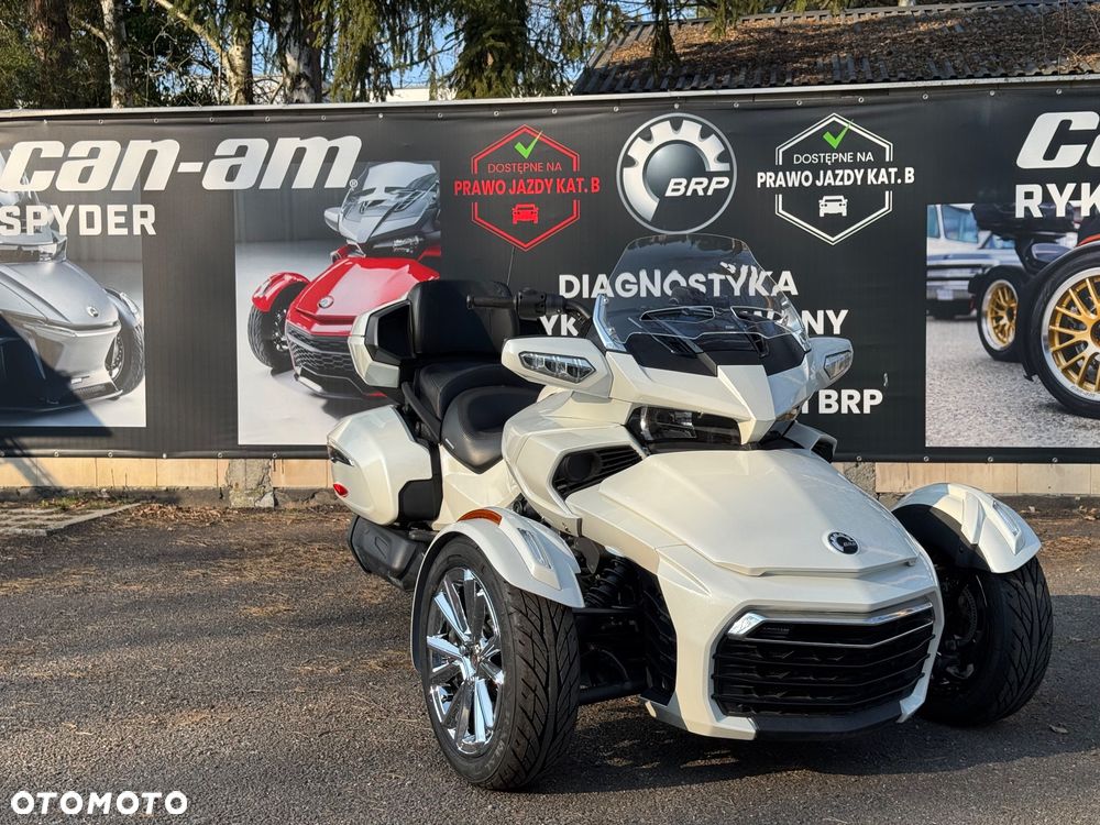 Can-Am Spyder - 2
