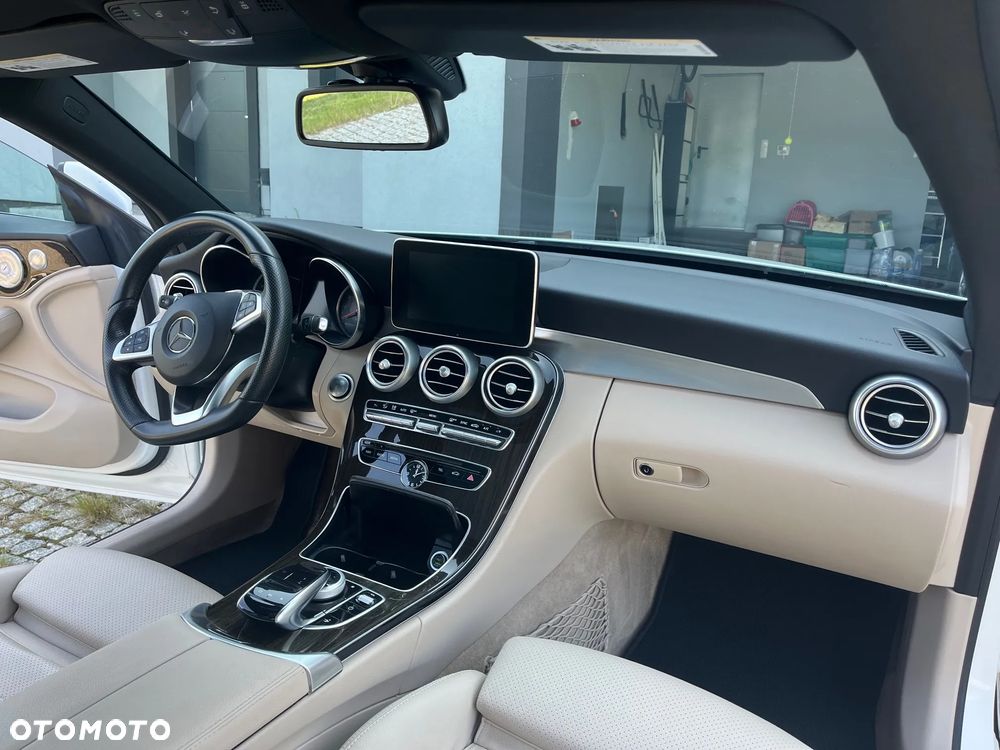 Mercedes-Benz Klasa C 300 Coupe 9G-TRONIC AMG Line - 7