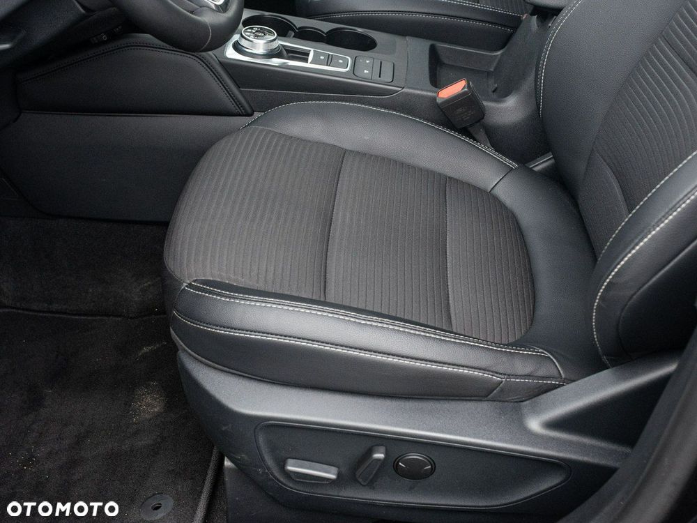 Ford Kuga 2.5 FHEV AWD Titanium X - 14