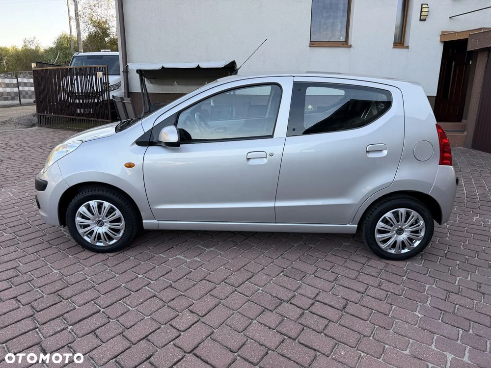 Nissan Pixo 1.0 more - 31