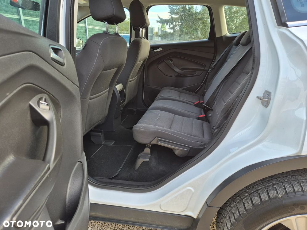Ford Kuga 2.0 TDCi 2x4 Trend - 12
