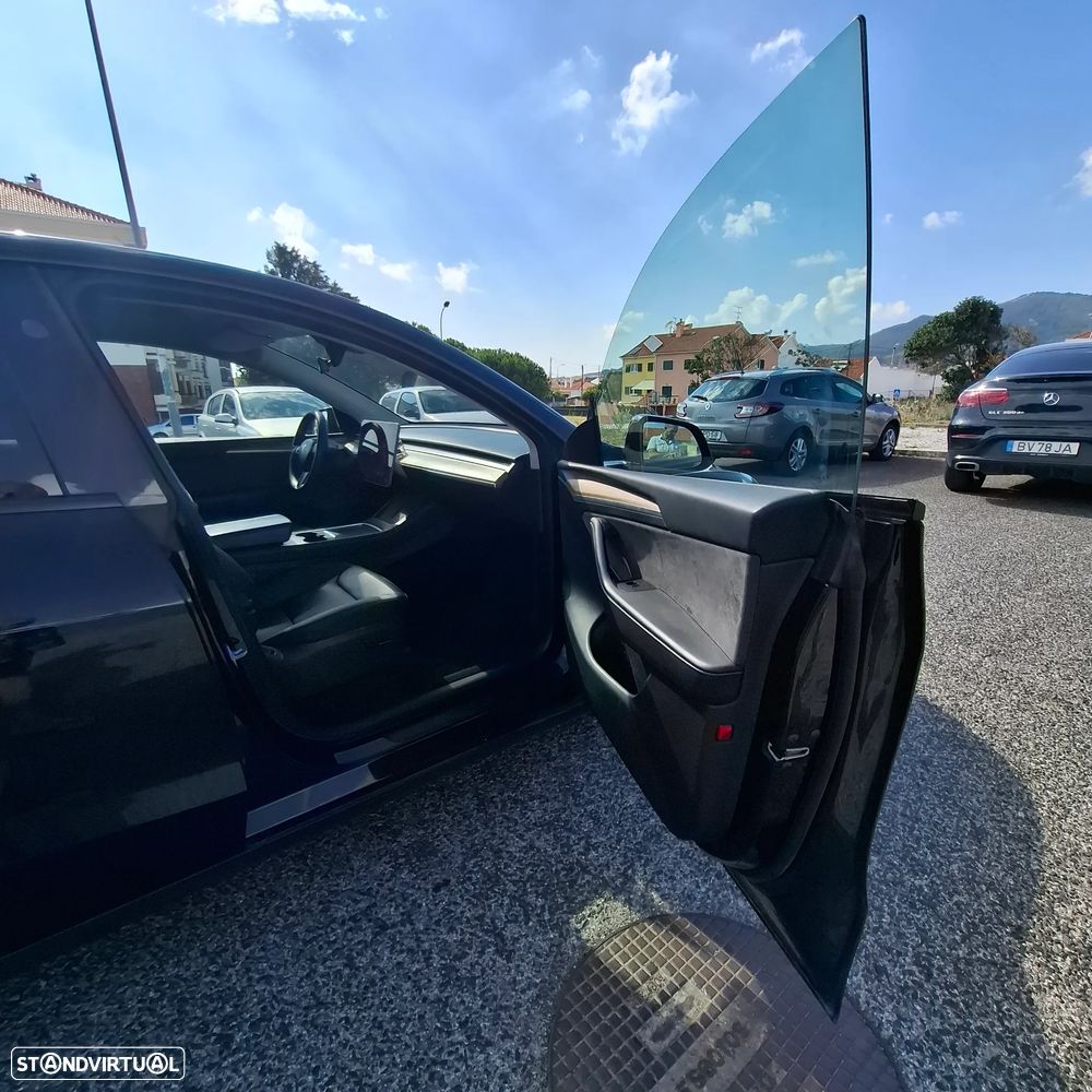 Tesla Model Y RWD - 3