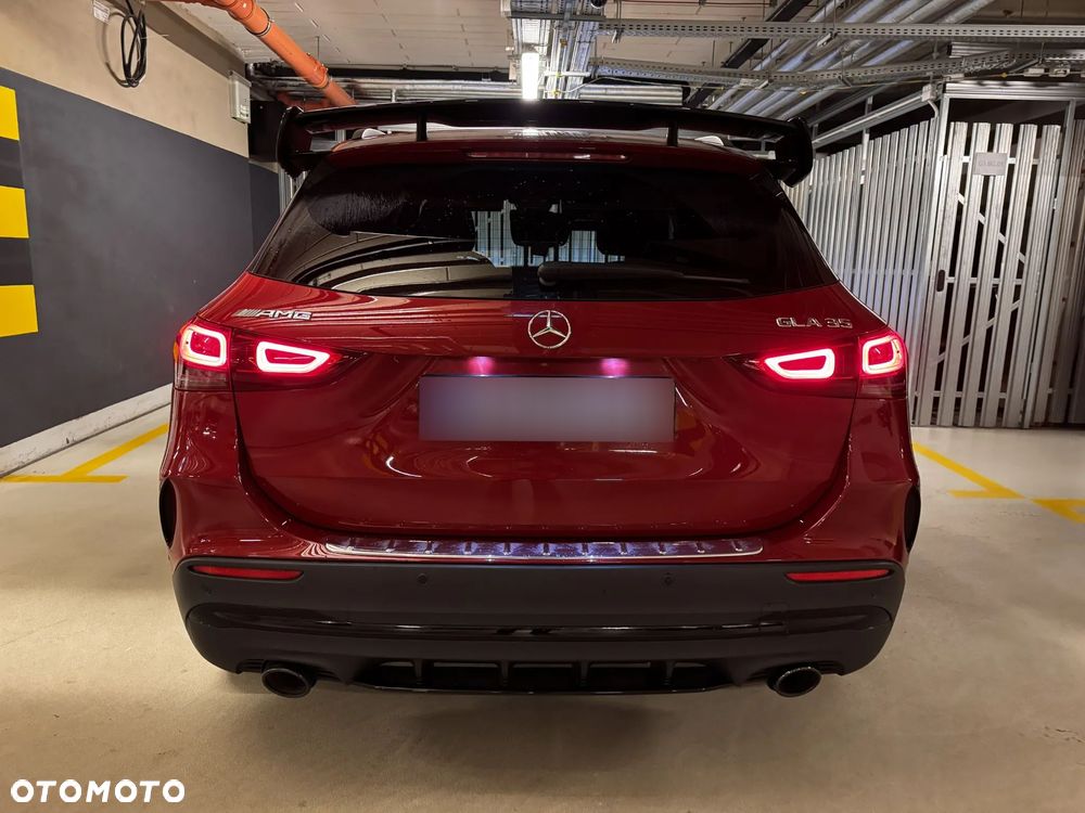 Mercedes-Benz GLA - 12