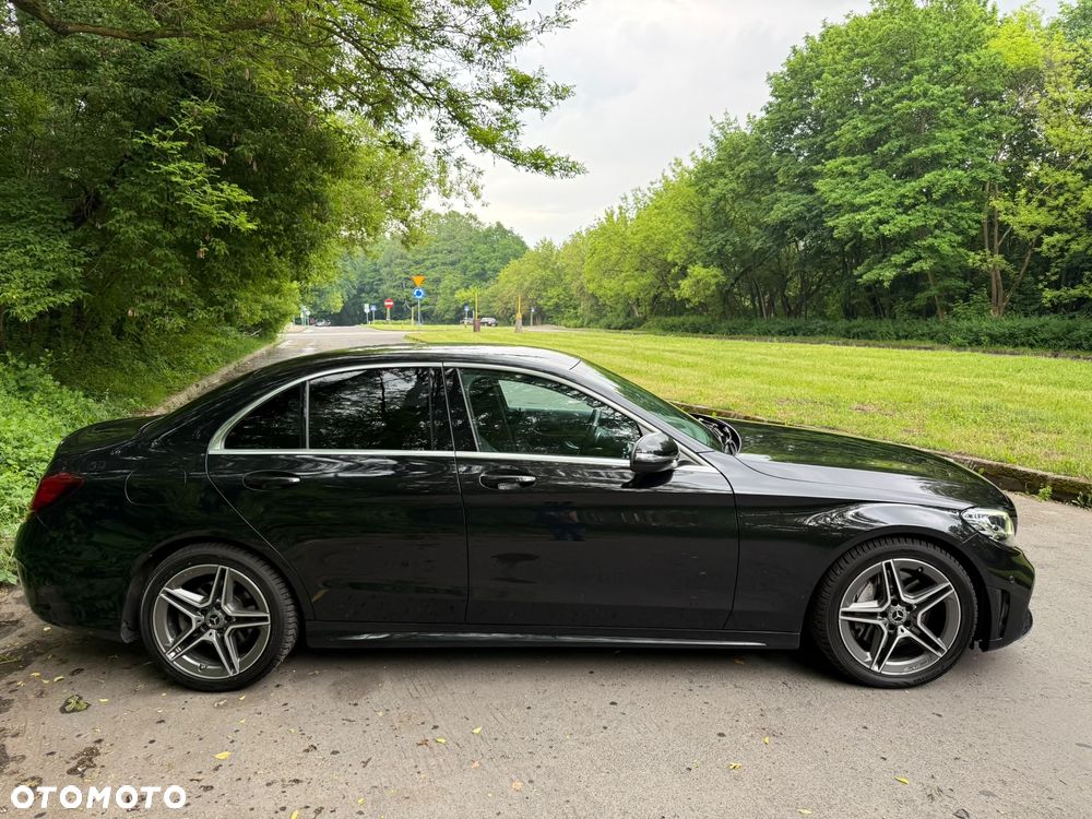 Mercedes-Benz Klasa C 300 9G-TRONIC - 6