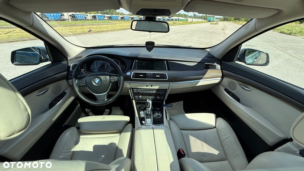 BMW 5GT 530d - 13