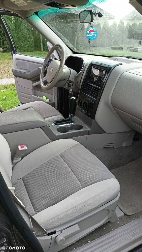 Ford Explorer 4.0 AWD - 15