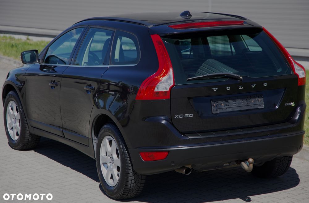 Volvo XC 60 D4 Momentum - 8