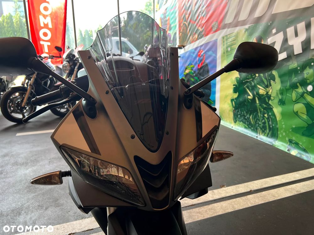 Yamaha YZF - 11