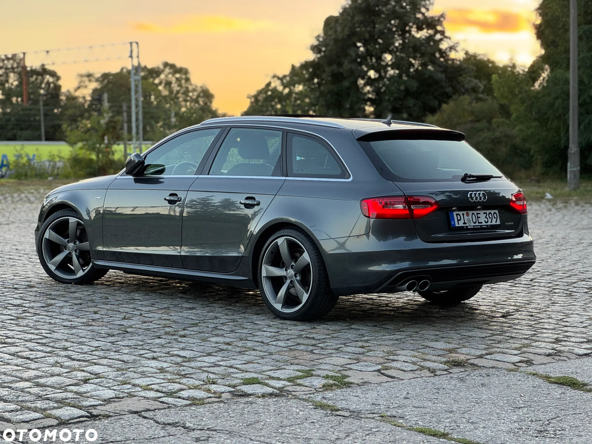 Audi A4 Avant 2.0 TDI Quattro Line S tronic - 5