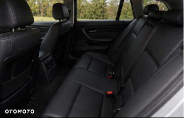 BMW Seria 3 330i - 8