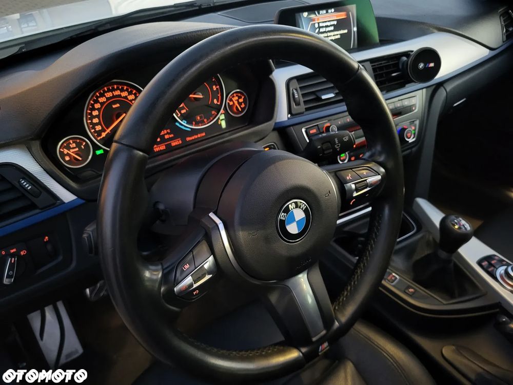 BMW Seria 3 318d M Sport EU6 - 13