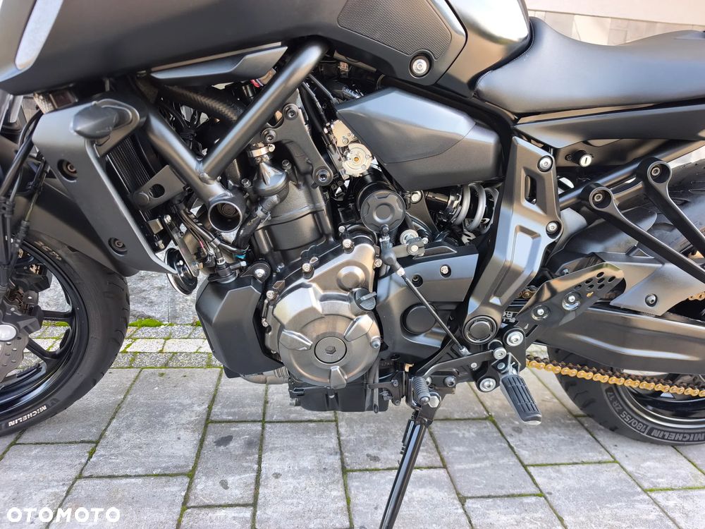 Yamaha MT - 12