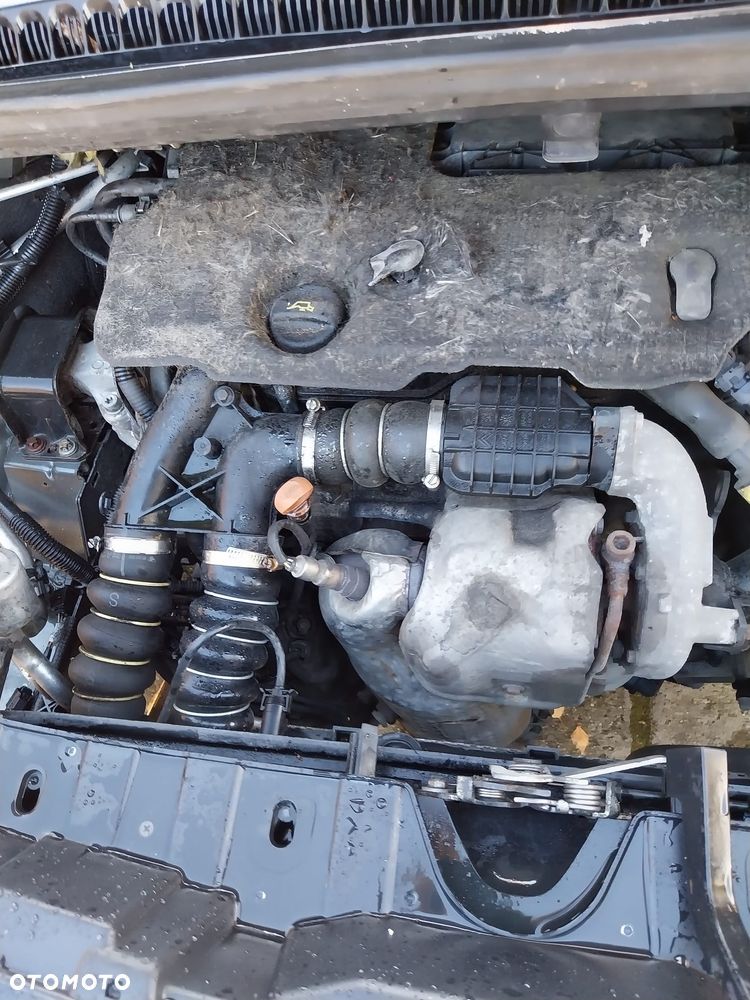 Peugeot 3008 1.6 HDi Access - 18