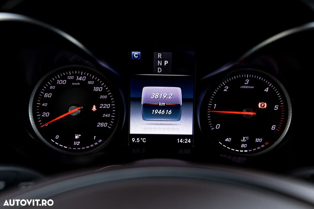 Mercedes-Benz GLC - 24