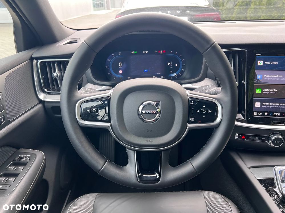 Volvo V60 B4 B Plus Dark - 11