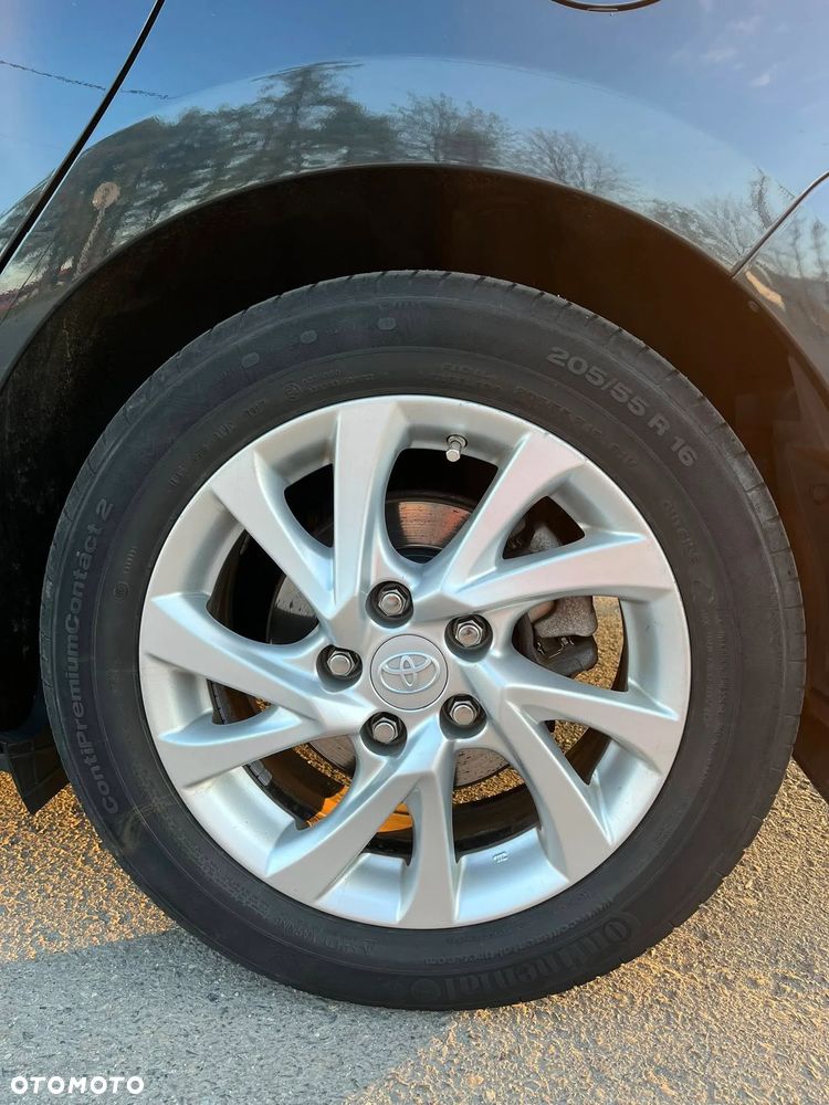 Toyota Auris Hybrid 135 Selection - 12