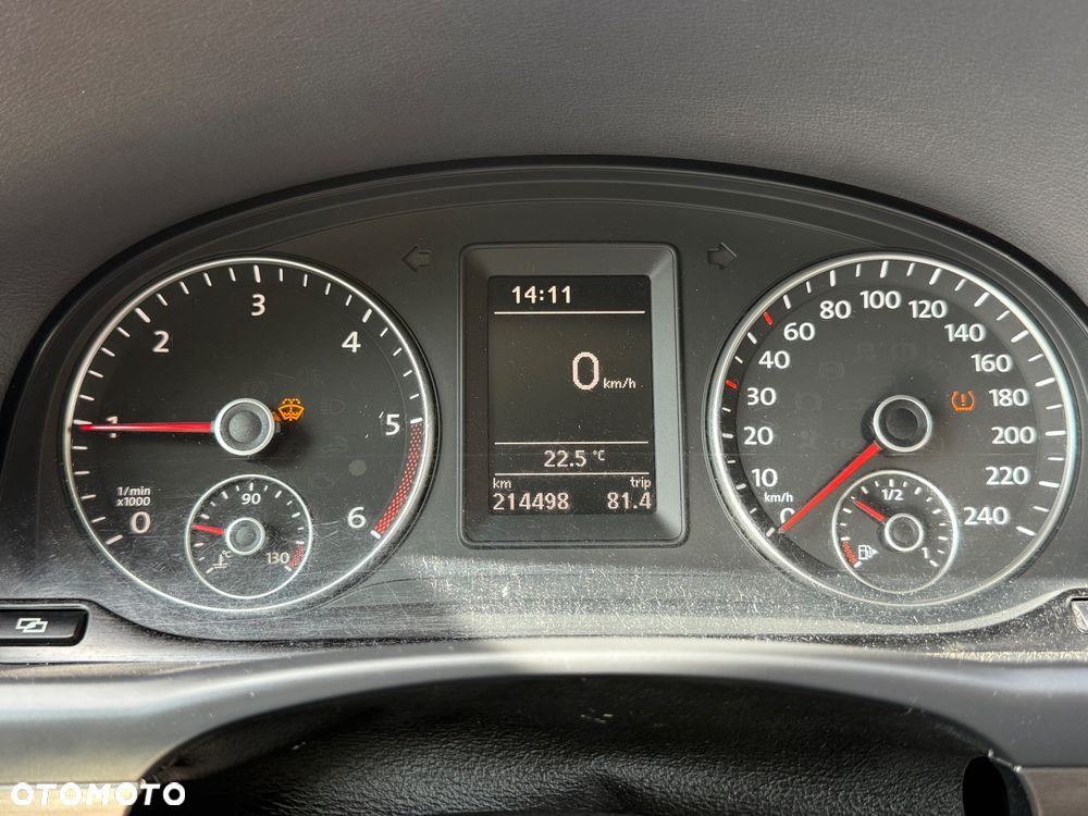Volkswagen Touran - 28
