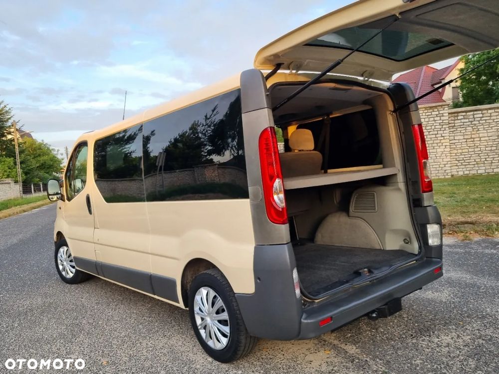 Opel Vivaro - 20