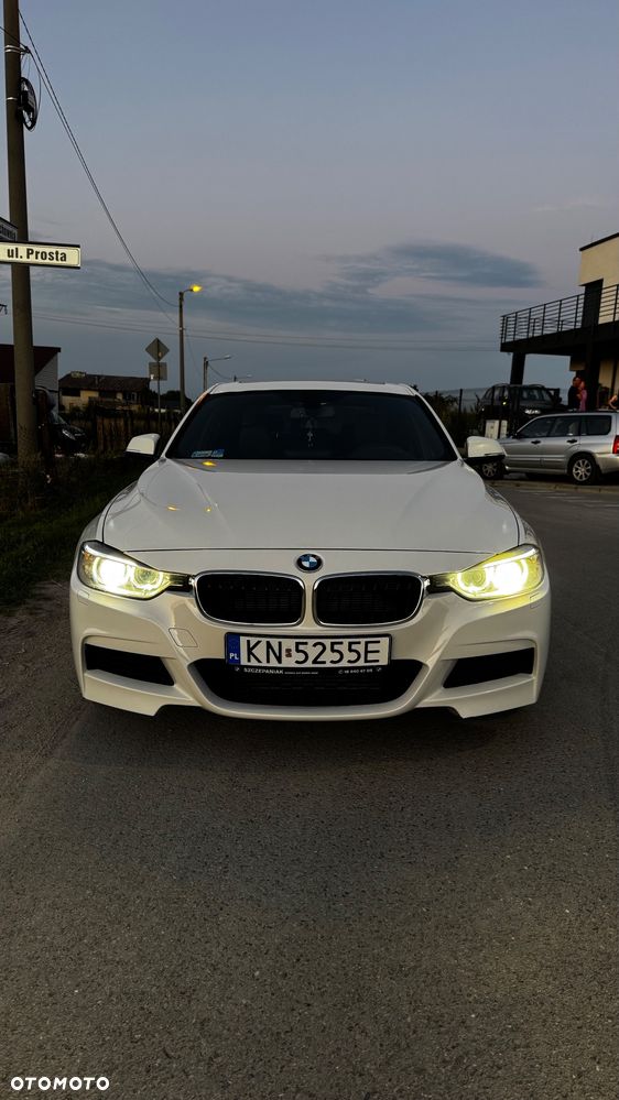 BMW Seria 3 328i xDrive Sport Line - 11