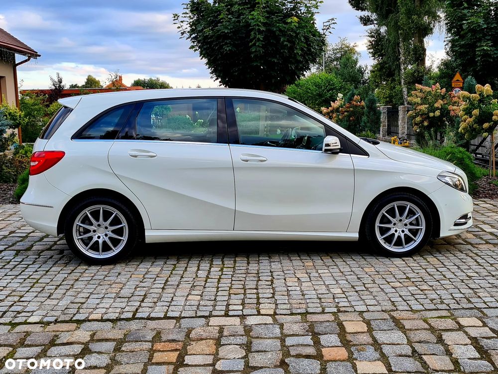 Mercedes-Benz Klasa B 200 7G-DCT AMG Line - 6
