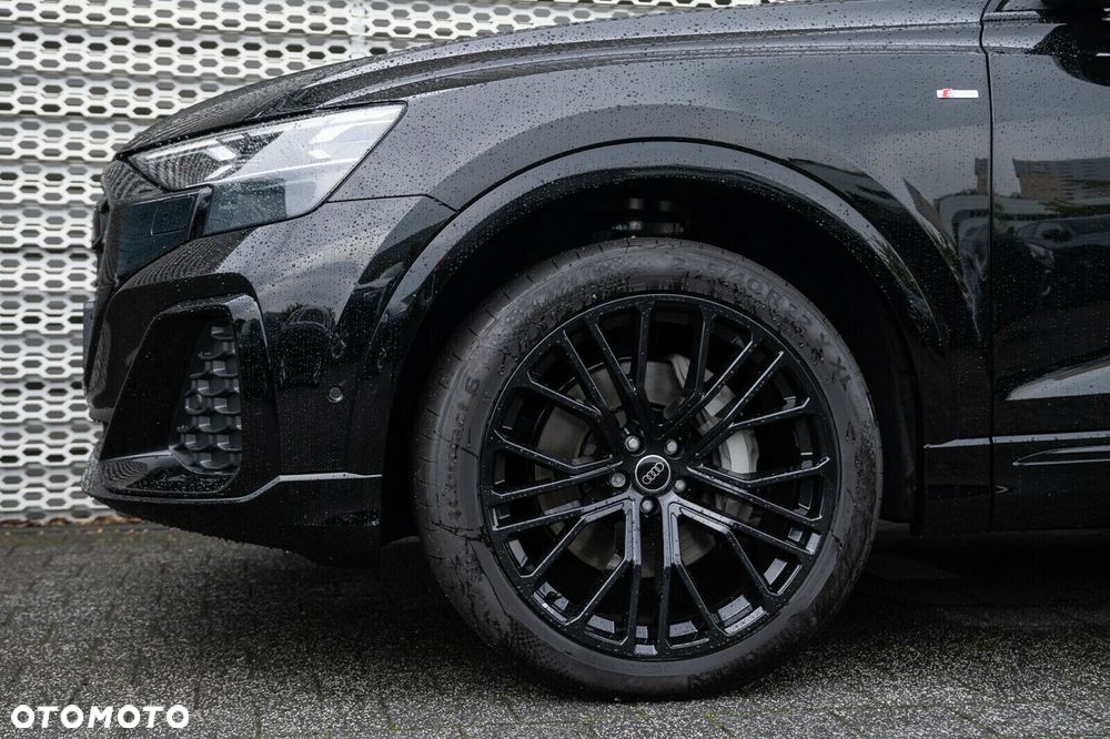 Audi Q8 - 6
