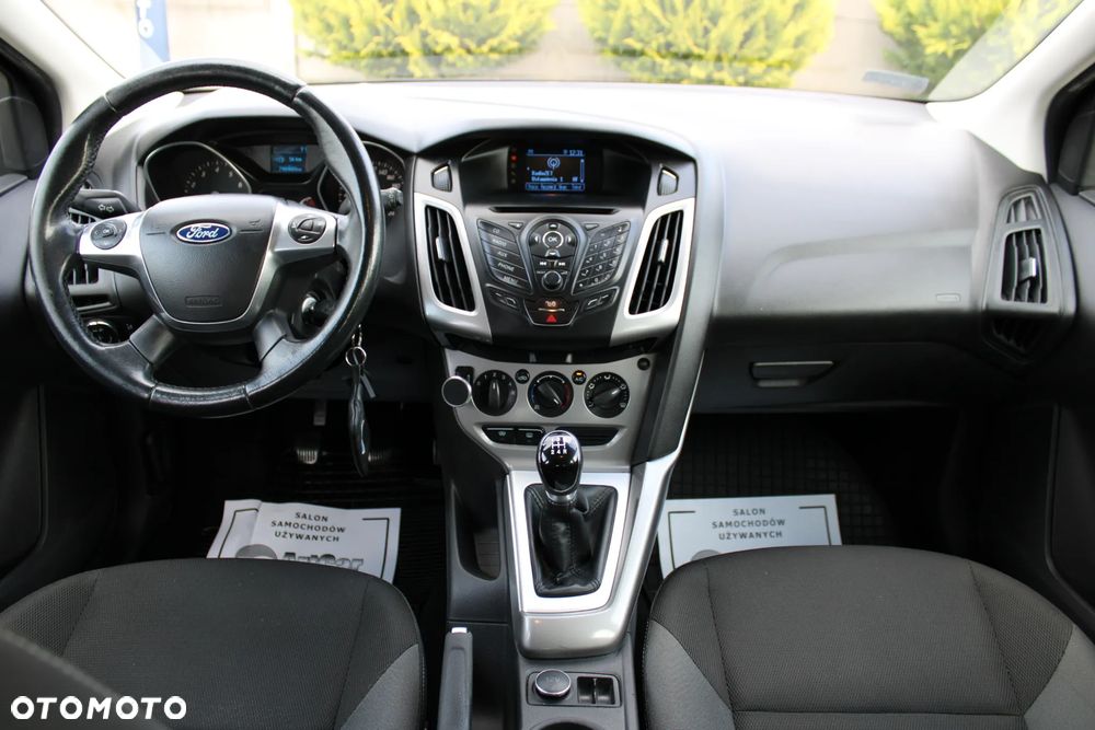 Ford Focus 1.6 Ambiente - 25