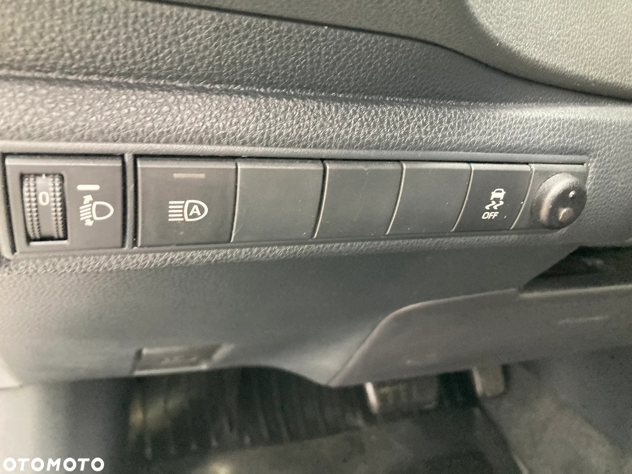 Toyota Corolla 1.8 Hybrid GPF Comfort - 14