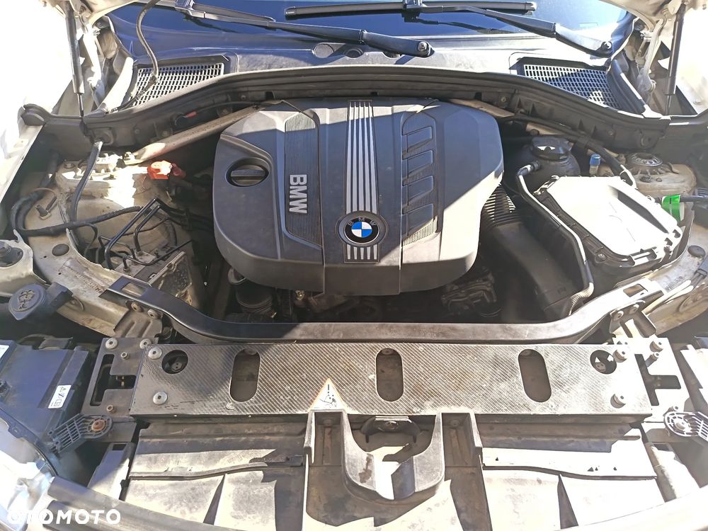BMW X3 xDrive20d - 14