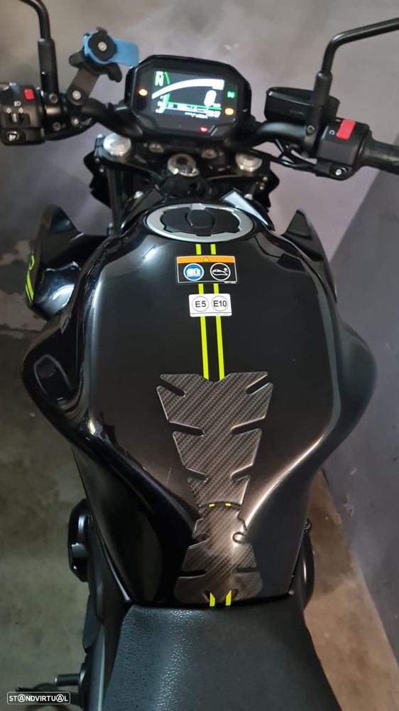 Kawasaki Z ER650K - 6