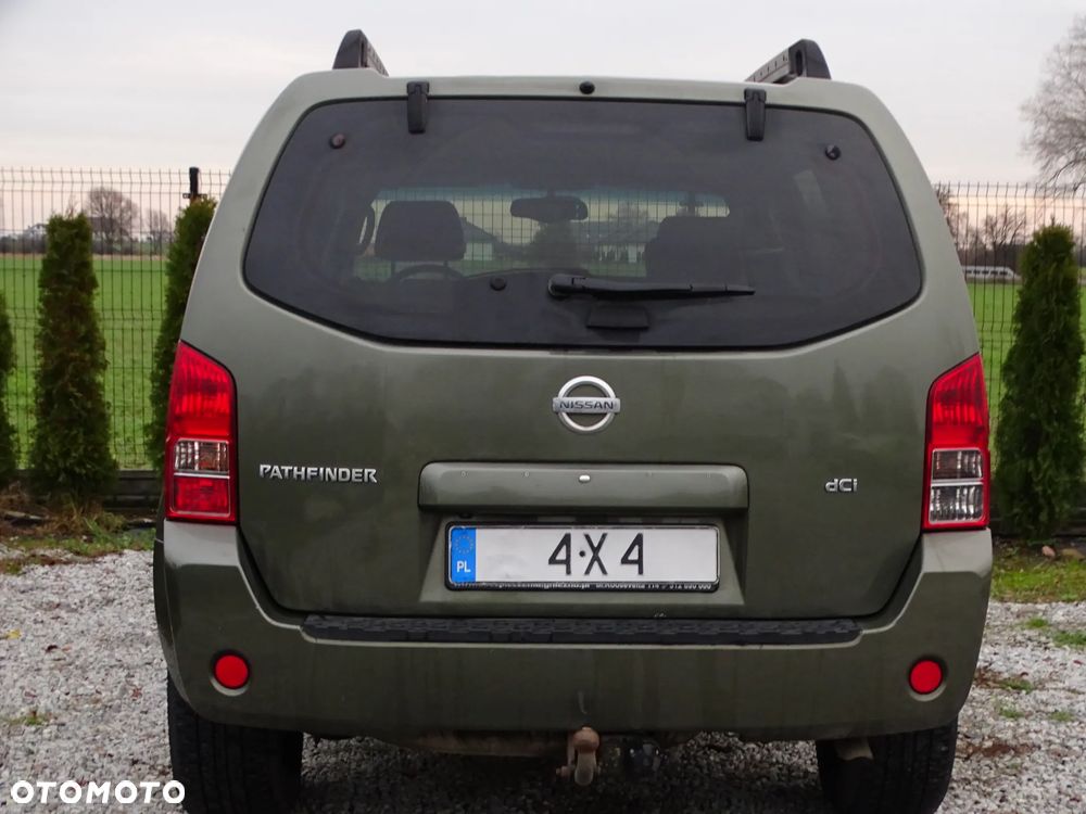 Nissan Pathfinder 2.5 DCi Elegance + - 33