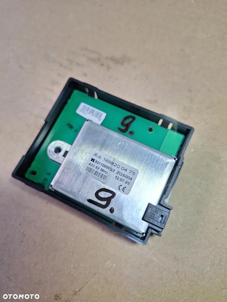 Mercedes A-Klasa W169 Wzmacniacz anteny A1698200475 - 4