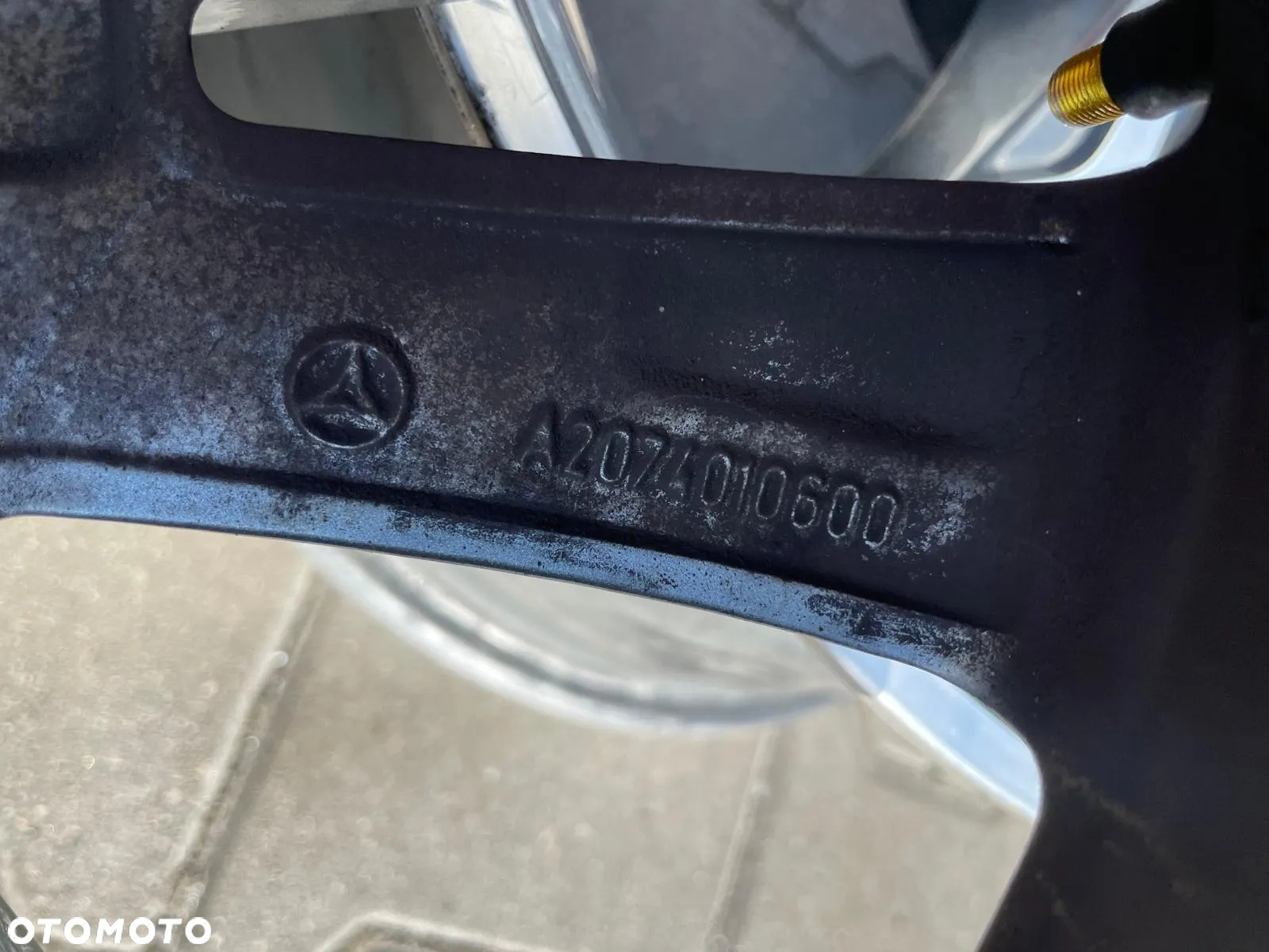 MERCEDES E W212 ALU FELGA 17x7.5J ET45 5x112 A2074010600 - 3