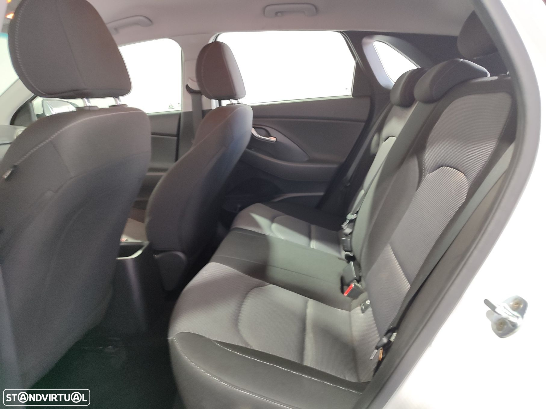 Hyundai i30 1.6 CRDI Blue Comfort - 14