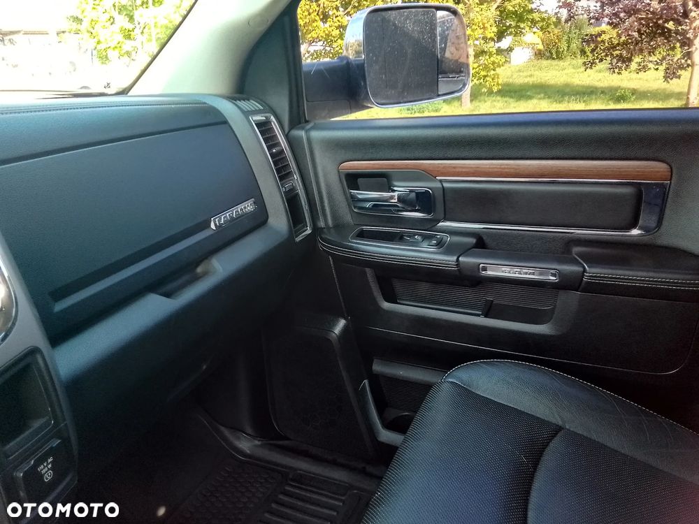 Dodge RAM ver-5-7-crew-cab-longbed-laramie-black - 29