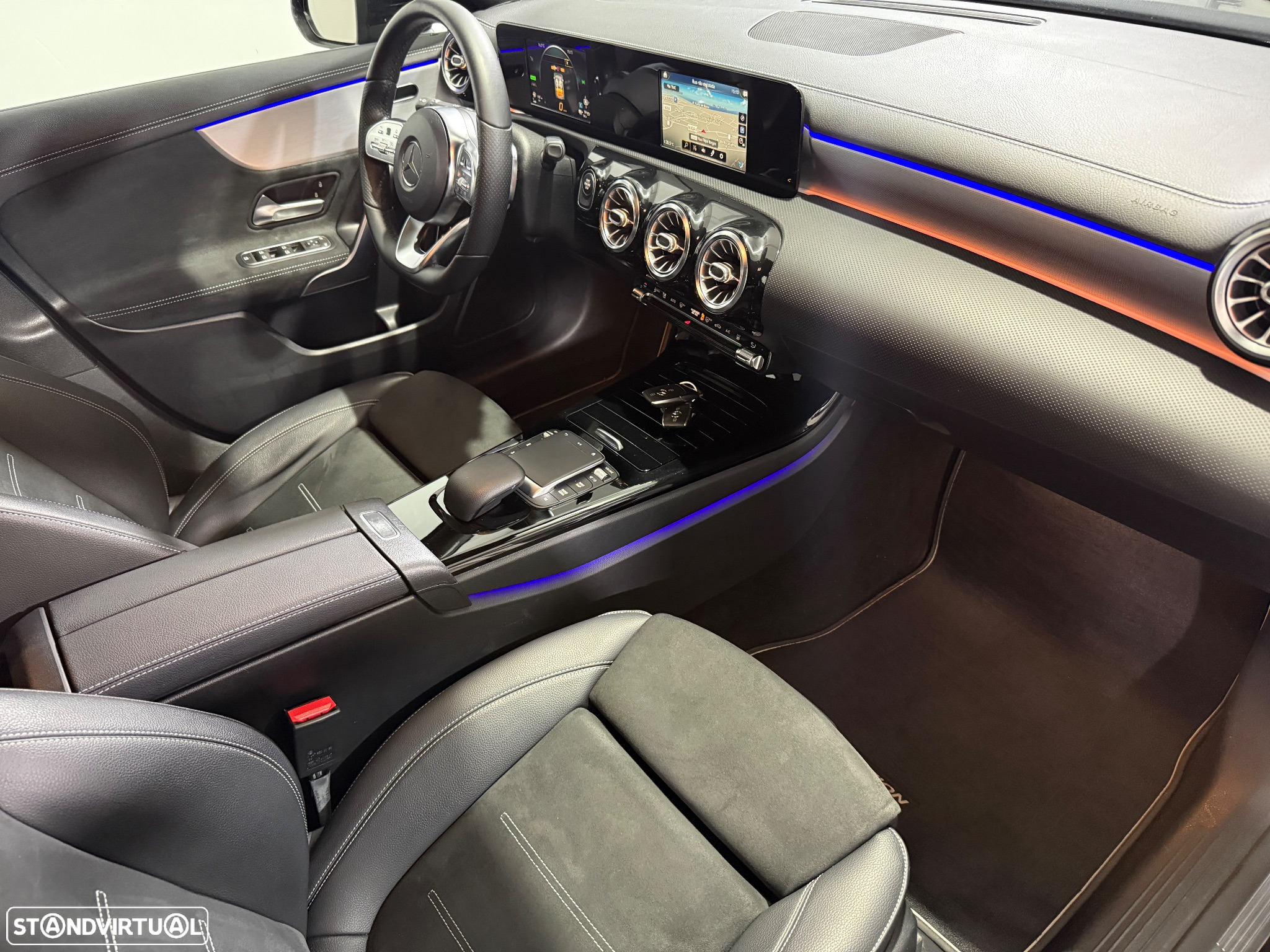 Mercedes-Benz A 250 e AMG Line - 16