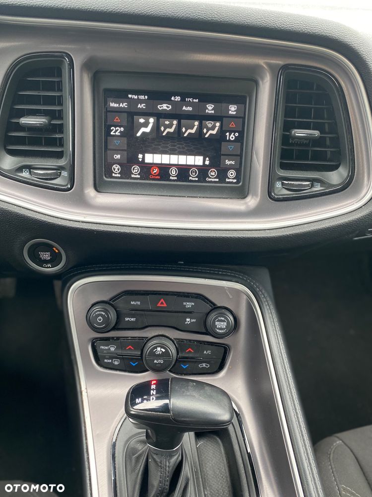 Dodge Challenger 3.6 SXT - 3