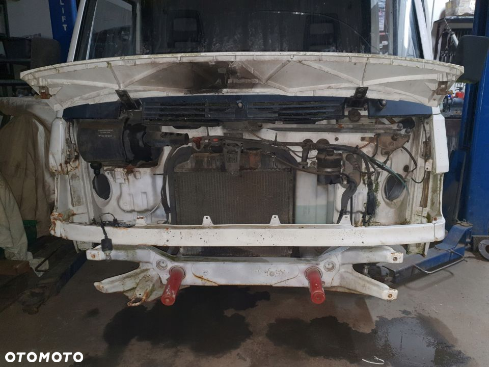 MERCEDES MB 100 DAWCA RAMA Z OSIĄ TYLNĄ DEKIEL - 9