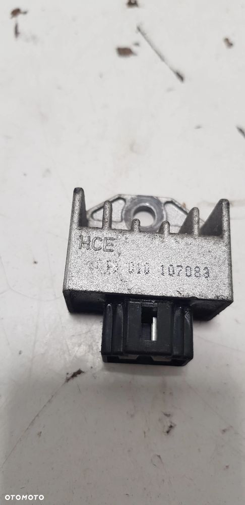 Sym JET 4   2t regulator napięcia - 3