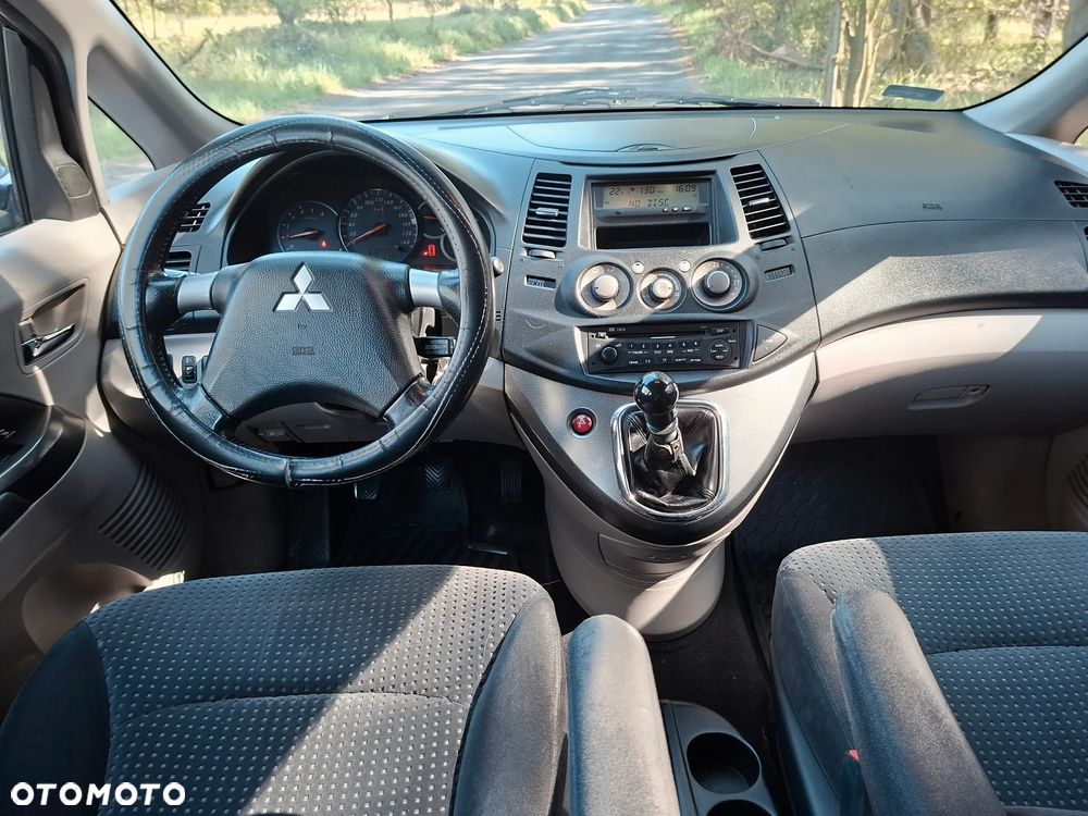 Mitsubishi Grandis 2.0 DID Instyle - 10